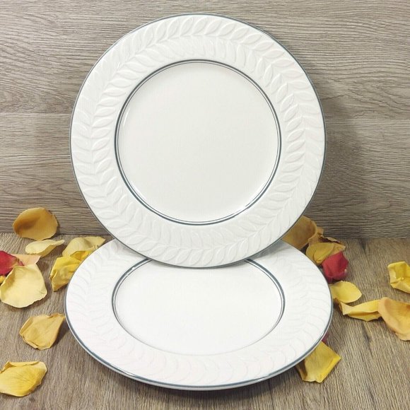 Syracuse Plates Dinnerware Serving Dishes 2 Pc. Dining Set Plates Leaf Embossed - Picture 2 of 12